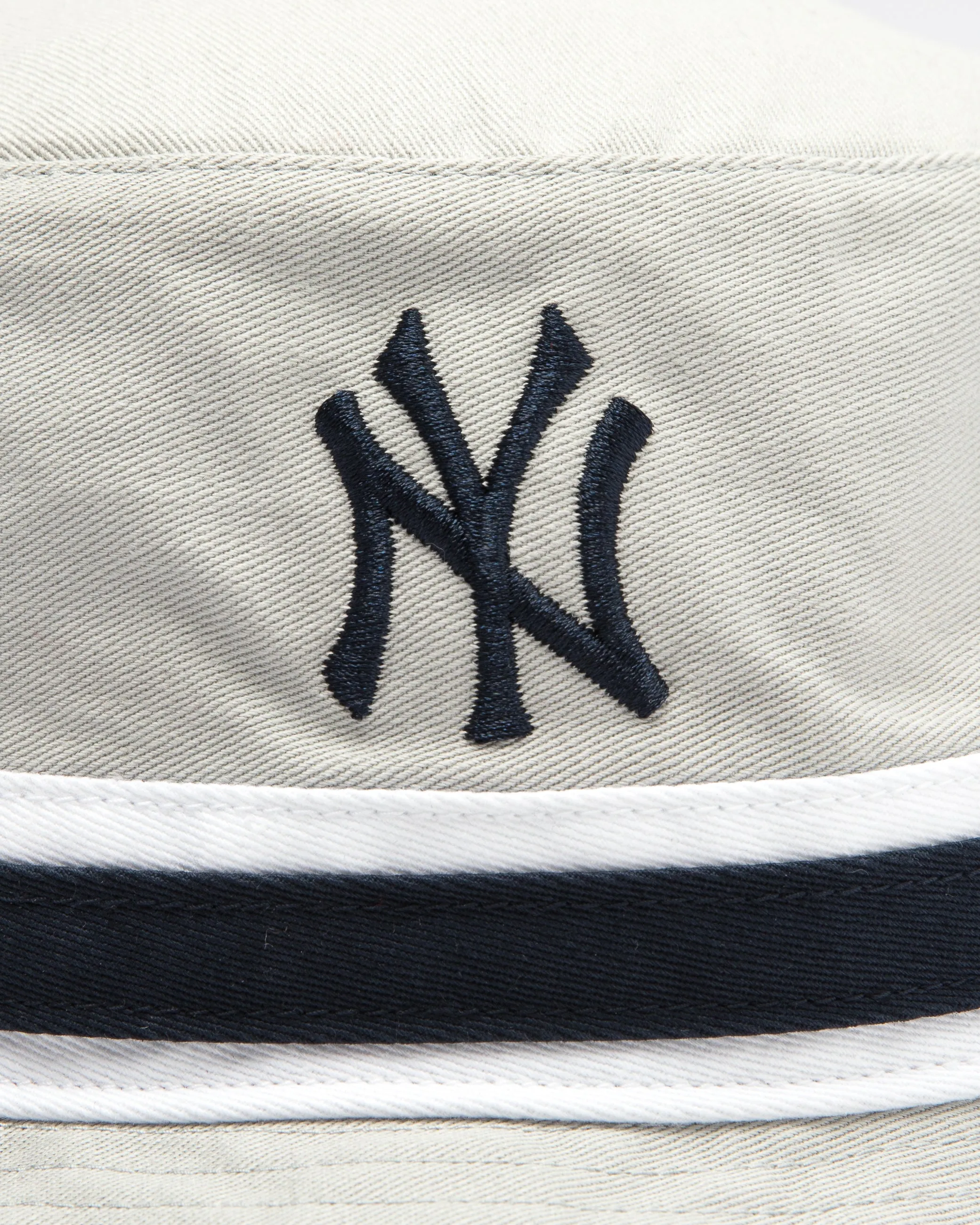 47 Brand New York Yankees Striped Bucket Grey