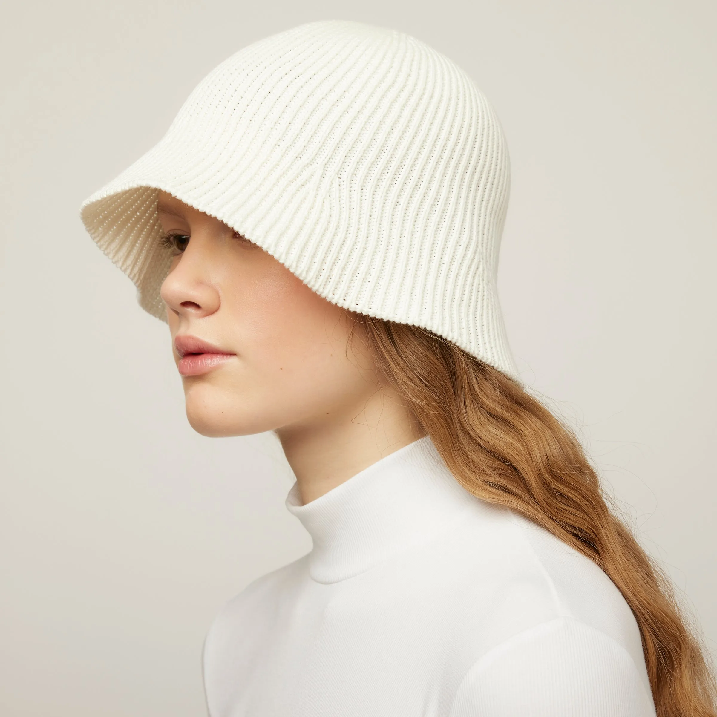 Ribbed Knit Bucket