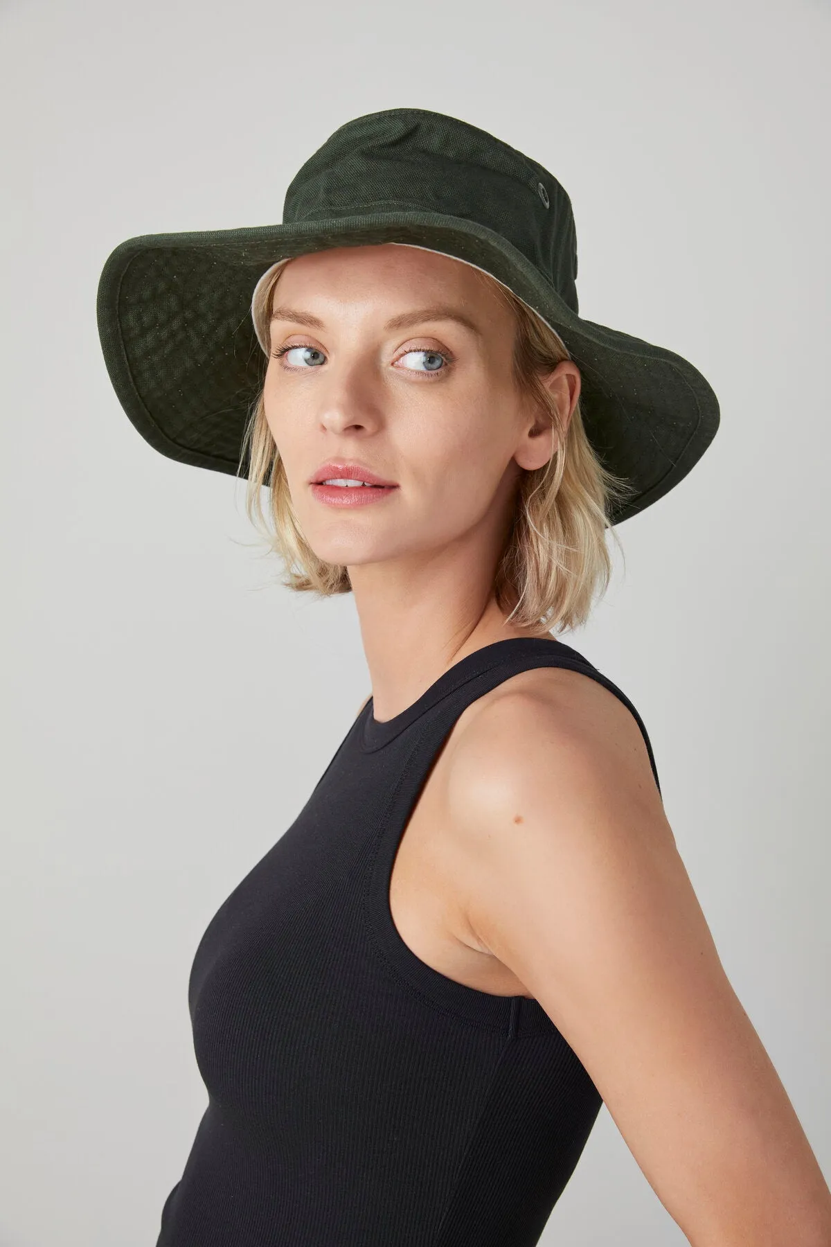 T3 Vintage Wide Brim Wanderer Hat