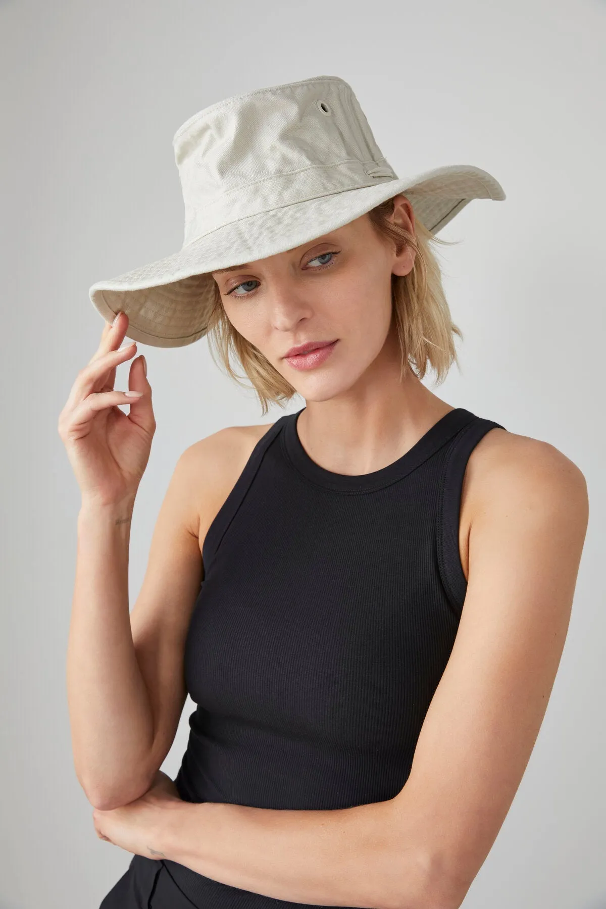 T3 Vintage Wide Brim Wanderer Hat